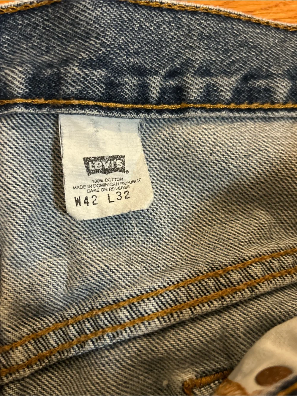 Levi's 550 Relaxed Fit Tapered Light Wash Jeans Men's Size 42x32 100% Cotton